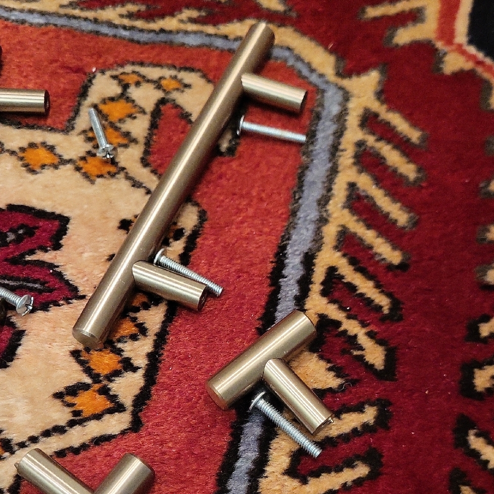 Lot of Cabinet Hardware 6 Handles 17 Knobs